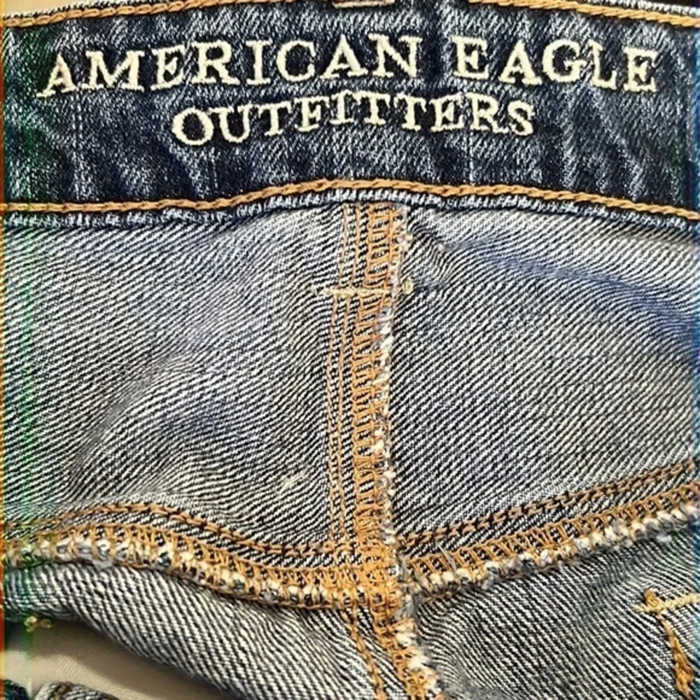 American Eagle Outfitters‎ Hi Rise Festival Destroyed Cuffed Jean Shorts Size 8
